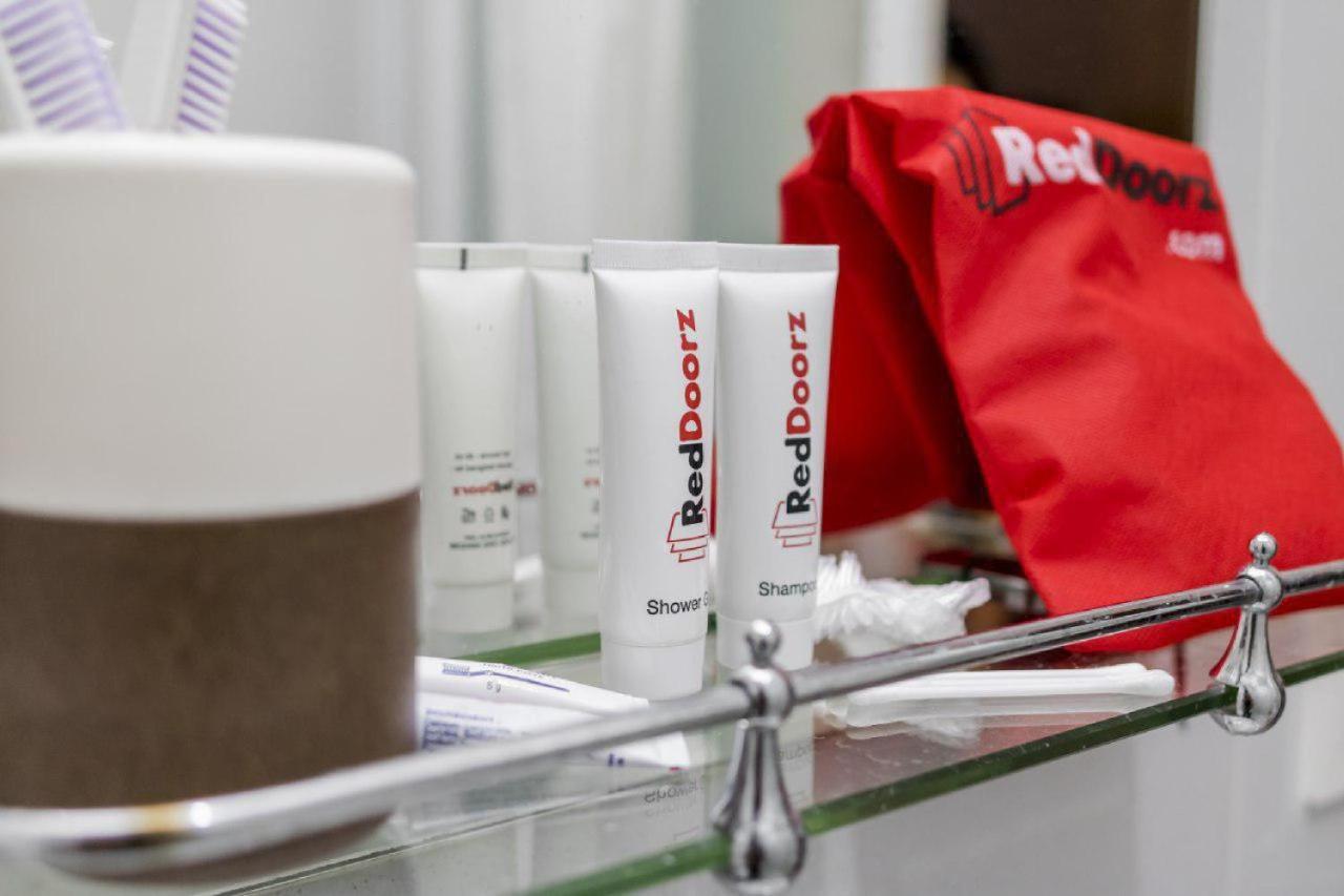 Reddoorz Plus Near Jakarta Kota Station Εξωτερικό φωτογραφία