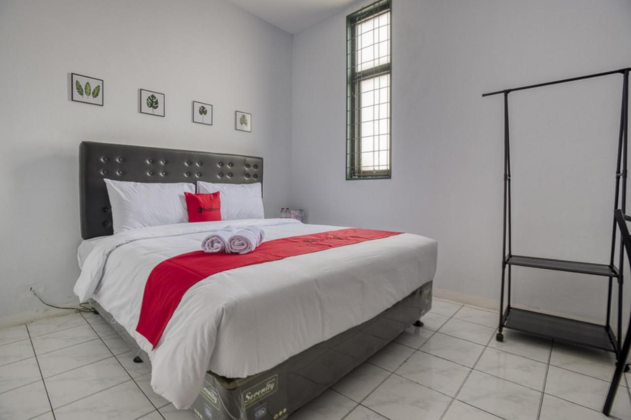 Reddoorz Plus Near Jakarta Kota Station Εξωτερικό φωτογραφία