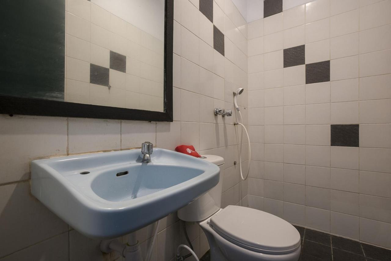 Reddoorz Plus Near Jakarta Kota Station Εξωτερικό φωτογραφία